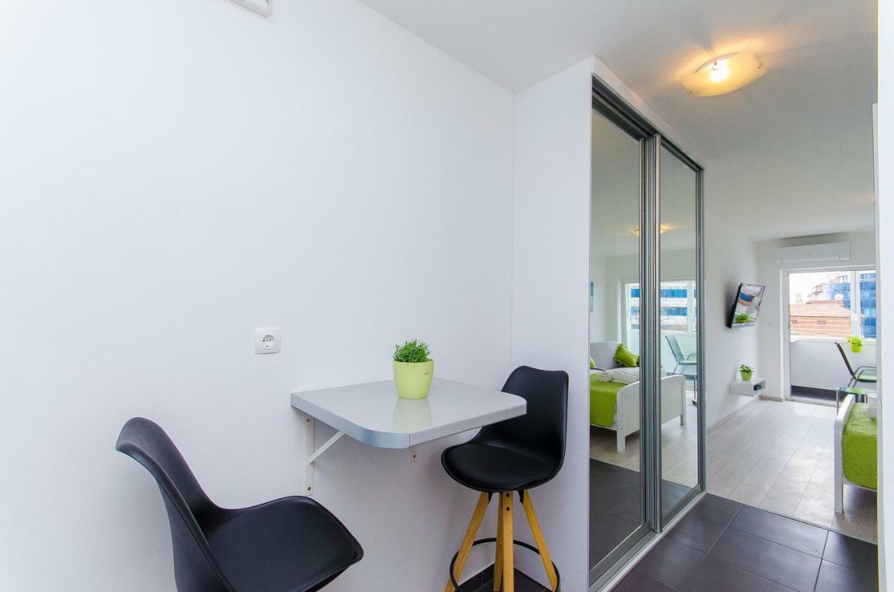 Side By Side Apartments Split Ngoại thất bức ảnh