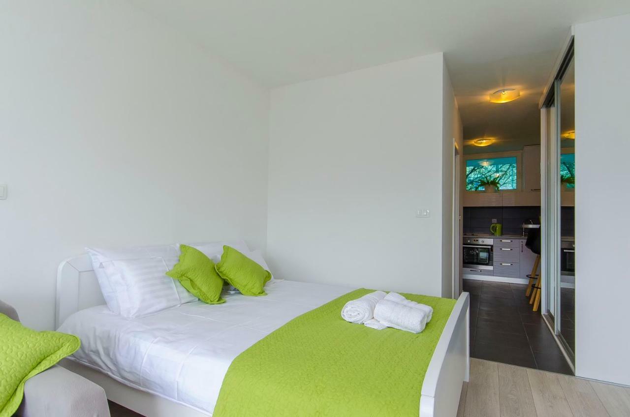Side By Side Apartments Split Ngoại thất bức ảnh